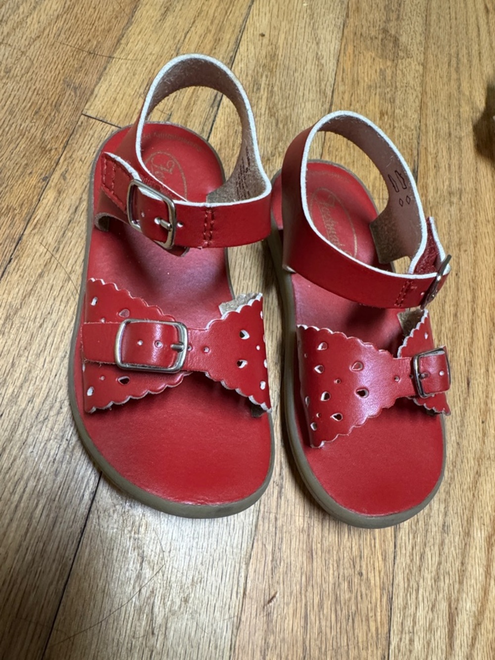 FootMates Red Scalloped Buckle Kids Sandals